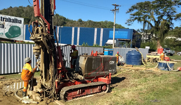 contratar estaca raiz